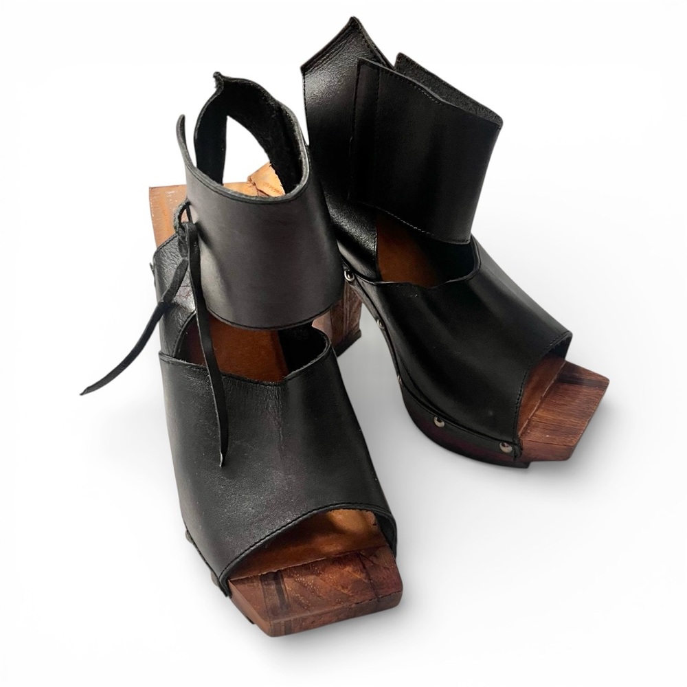 NWOB John Fluevog Rahab Black Leather Wood Lace Up Platform Peep Heel Square 8 - Picture 3 of 12